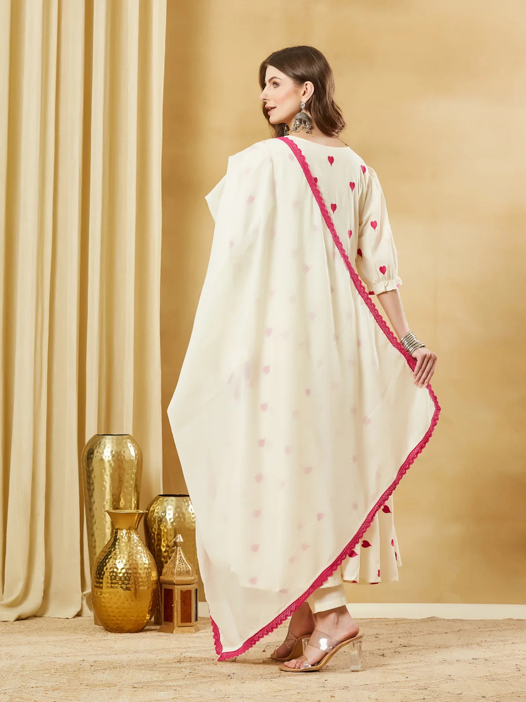 Aavinyaa Off White Heart Printed Kurta Set with Dupatta